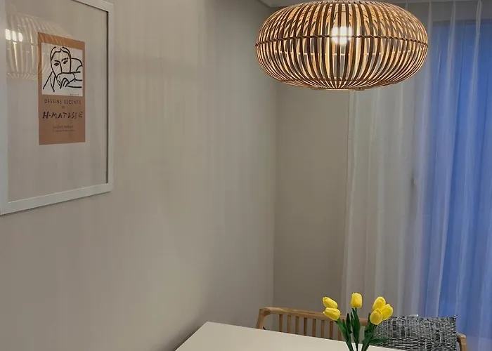 303 Newly Opened Yeonnam 5 Minutes, From Hongdae, Airport Bus Yeonhui, Private 4 Person Wooden White And Cozy アパート ソウル特別市